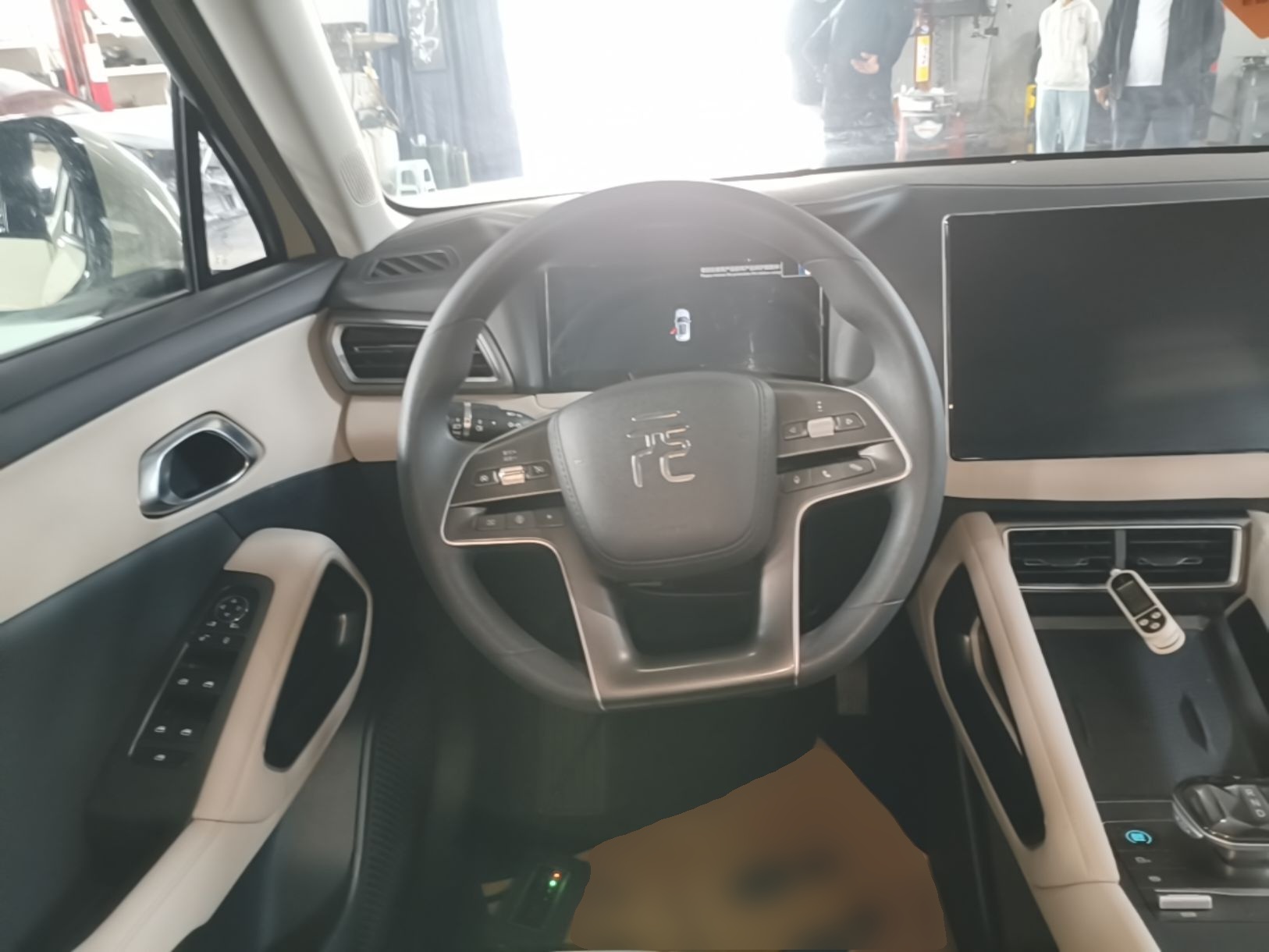 BYD Yuan UP 2024 401KM Leading Edition — снимка 13