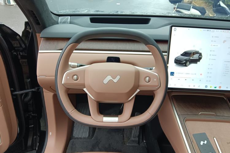 Used ONVO Luxeed L90 2025 Model—Max Six-Seater Version