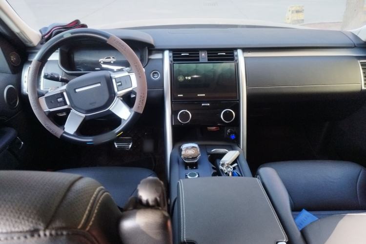 Used Land Rover Discovery 2023 Revised Version 360 PS R-Dynamic S