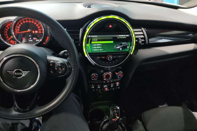 Used MINI MINI 2018 1.5T COOPER Classic Edition Five-Door Version