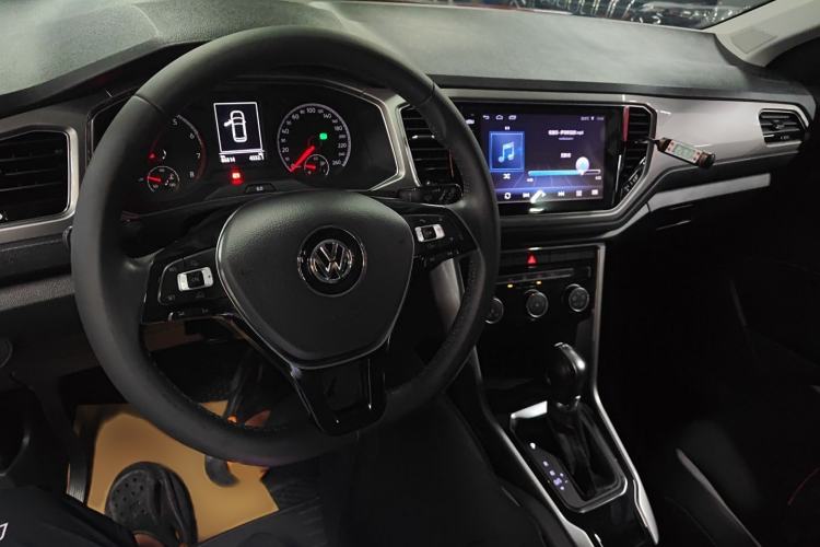 Used Volkswagen T-ROC 2018 230TSI DSG Two-Wheel Drive Advanced Version China V Standard