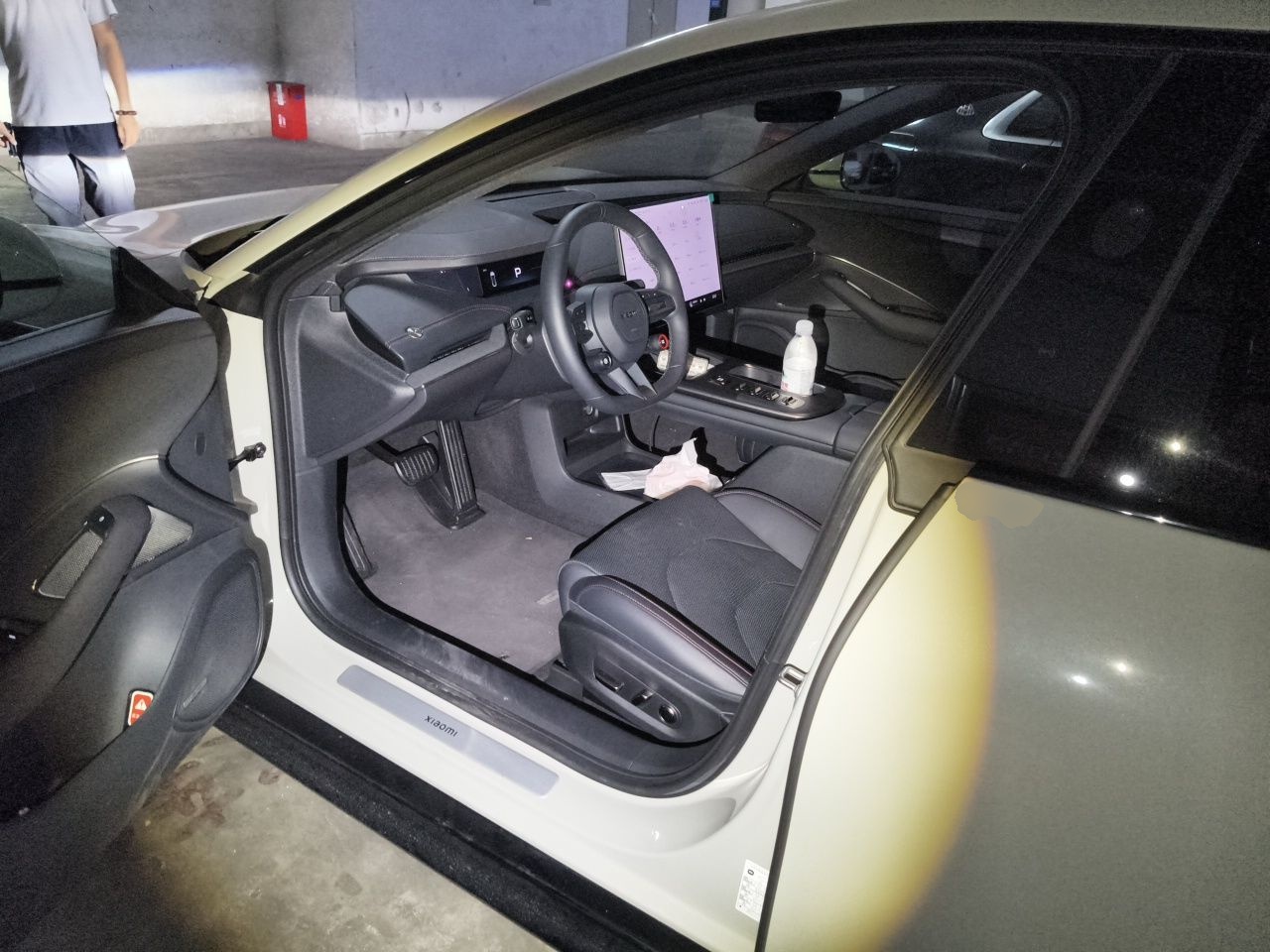 Xiaomi Auto SU7 2024 Rear-Drive Ultra-Long Range Advanced Pro-Level Intelligent Driving Version — снимка 16