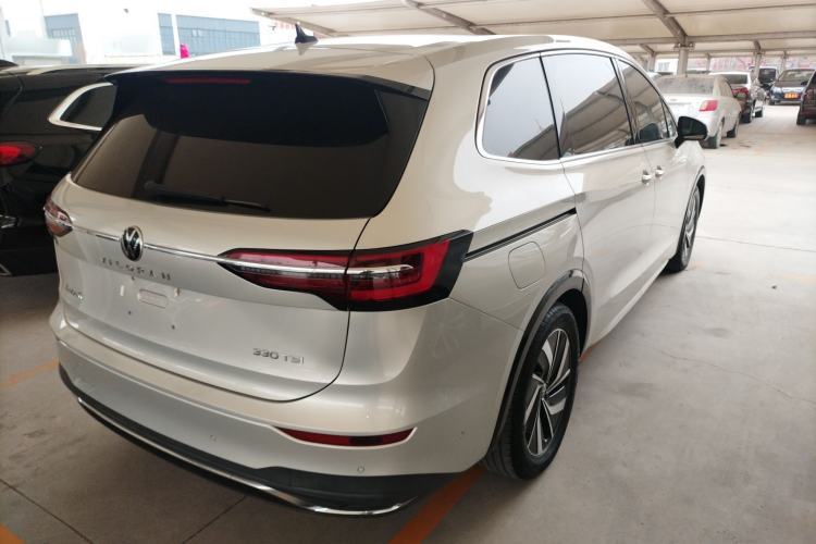 Used Volkswagen Viloran 2020 330TSI Luxury Edition Rear Right 45 Deg