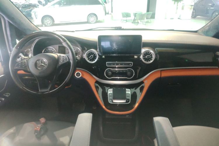 Used Mercedes-Benz Vito 2020 2.0T Elite Version 7 Seats Interior 2