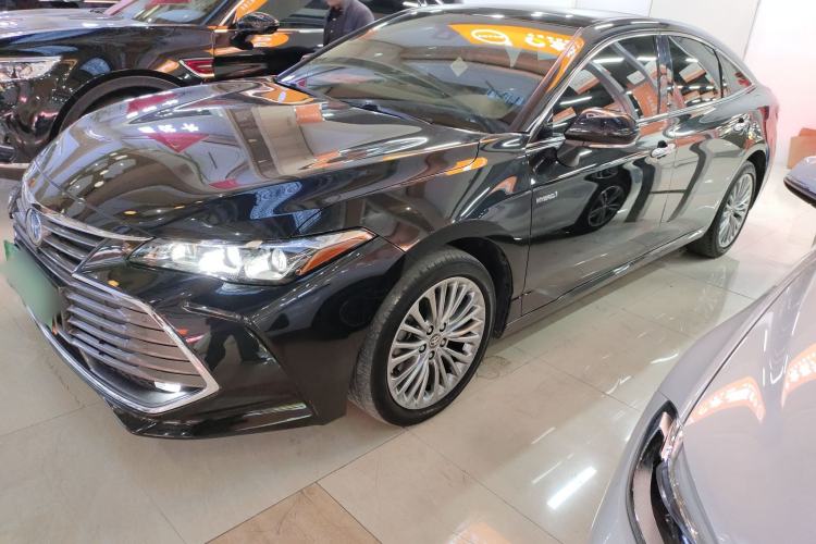 Used Toyota Avalon 2019 Dual-Engine 2.5L XLE Prestige Version China VI Standard