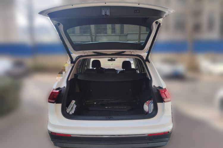 Used Volkswagen Tiguan L 2019 330TSI Automatic Two-Wheel Drive Smart Luxury Version China VI Standard
