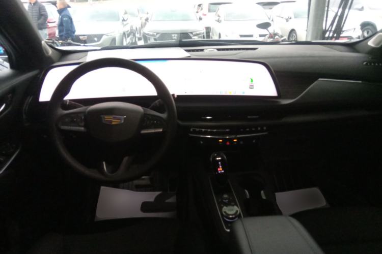 Used Cadillac XT4 2024 Facelift 28T Two-Wheel-Drive Luxury Version Steering Wheel