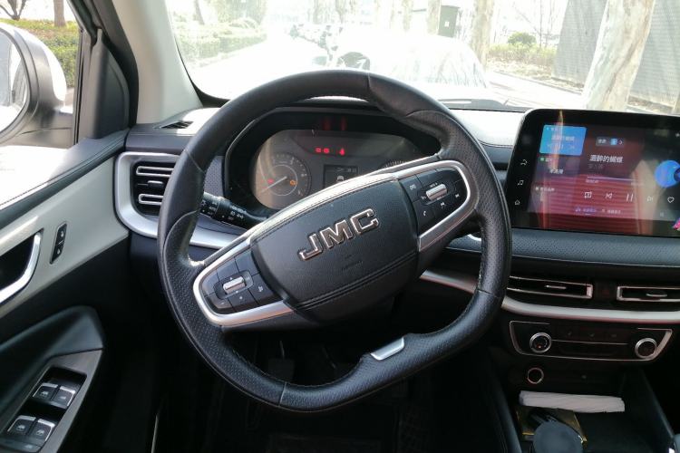 Used JMC Yuhu 7 2022 2.0T Manual Diesel 4x4 Comfort Version Standard Wheelbase Steering Wheel