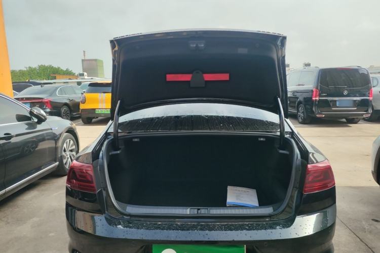 Used Volkswagen Magotan 2025 Zhongxiang Version 330TSI DSG Luxury Edition