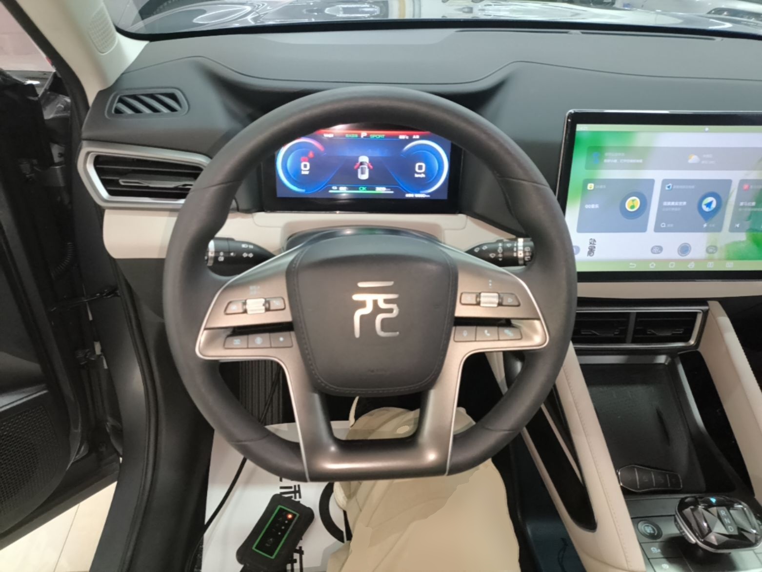 BYD Yuan UP 2024 401KM Leading Edition — снимка 13