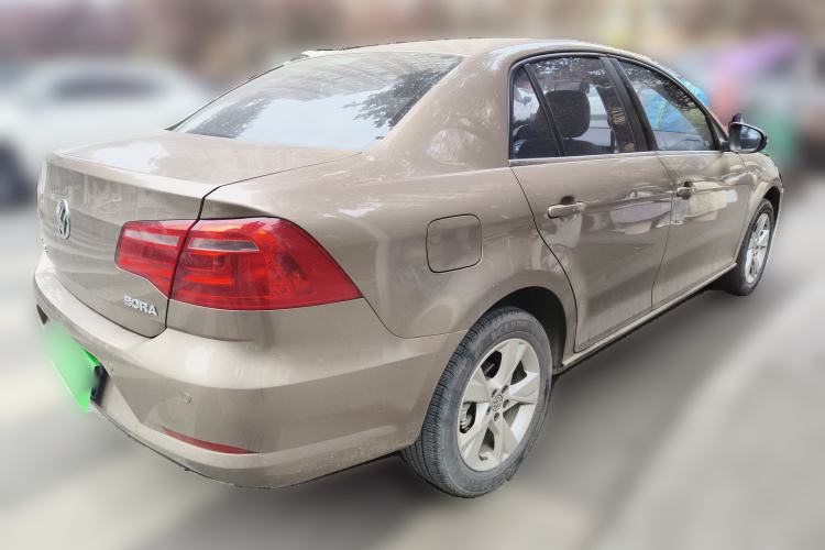 Used Volkswagen Bora 2015 Value Edition 1.6L Automatic Comfort Version Rear Right 45 Deg