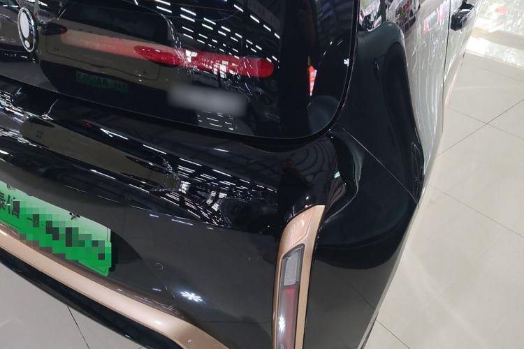 Used ORA White Cat 2022 Xiaoyue Mao Edition 360 km Luxury Model Lithium NMC