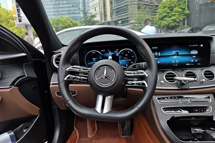 Used Mercedes-Benz E-Class 2023 E 300 L Sport Luxury Edition Steering Wheel