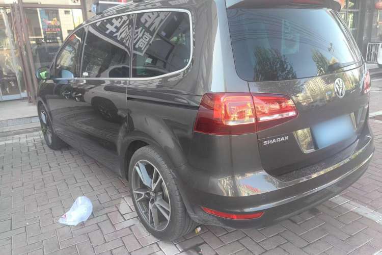 Used Volkswagen Sharan 2018 380TSI Luxury 7-Seater
