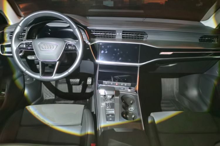 Used Audi A6 2023 Avant Futurist 45 TFSI Prestige Dynamic Edition Center Console