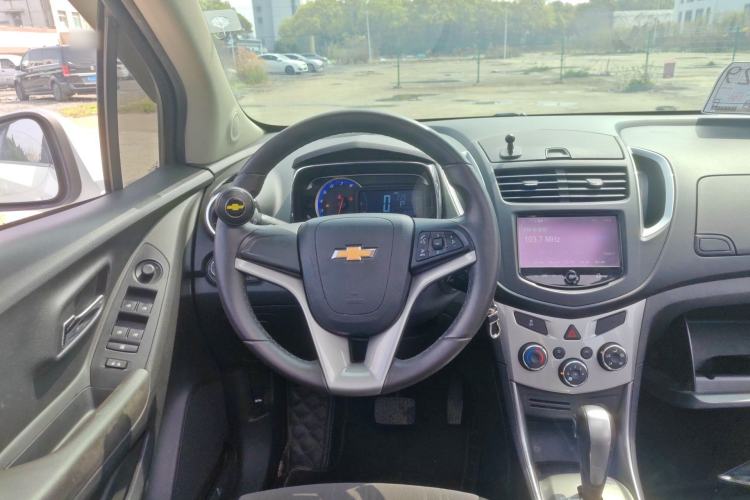 Used Chevrolet Trax 2016 1.4T Automatic Two-Wheel Drive Luxury Version Steering Wheel