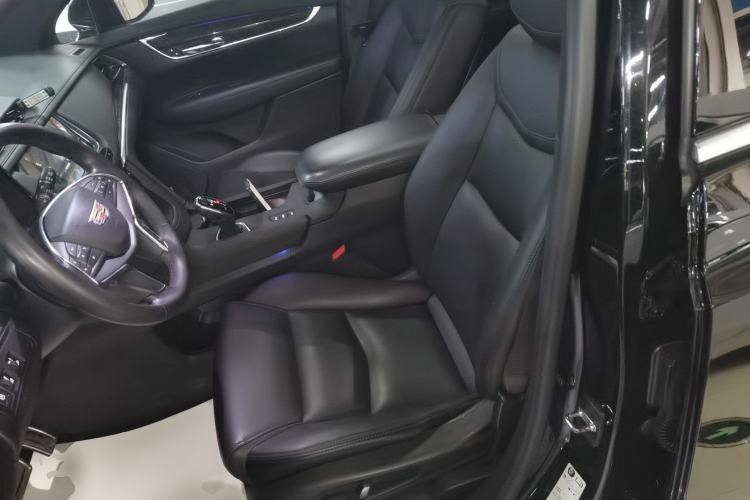 Used Cadillac XT5 2018 28E Four-Wheel Drive Tech Version Left Front Seat