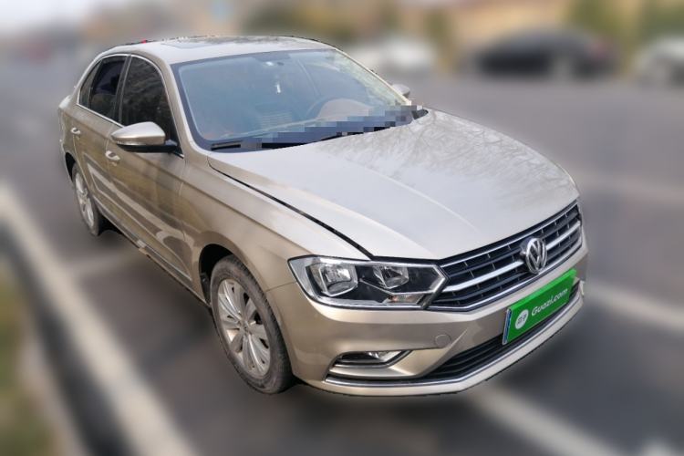 Used Volkswagen Bora 2016 1.6L Manual Comfort Model Front Right 45 Deg