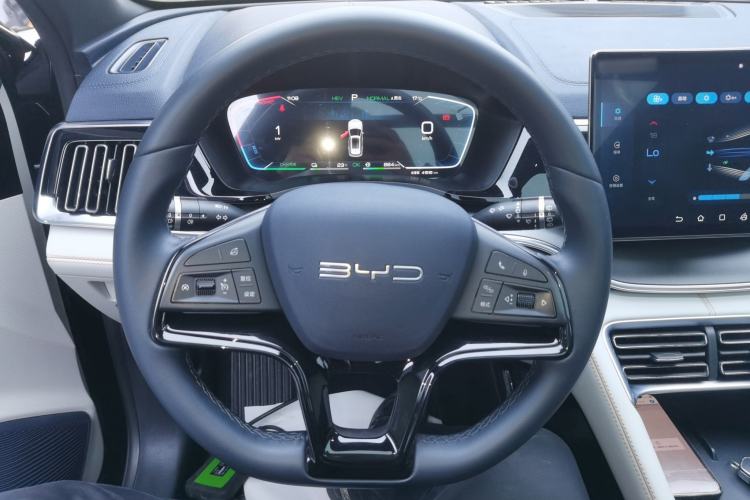 Used BYD Song PLUS New Energy 2024 HONOR Edition DM-i 71km Luxury Model Steering Wheel