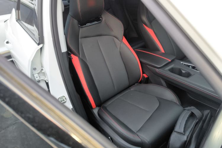 Used Oshan Z6 2022 Blue Whale 1.5T DCT Smart Edition
