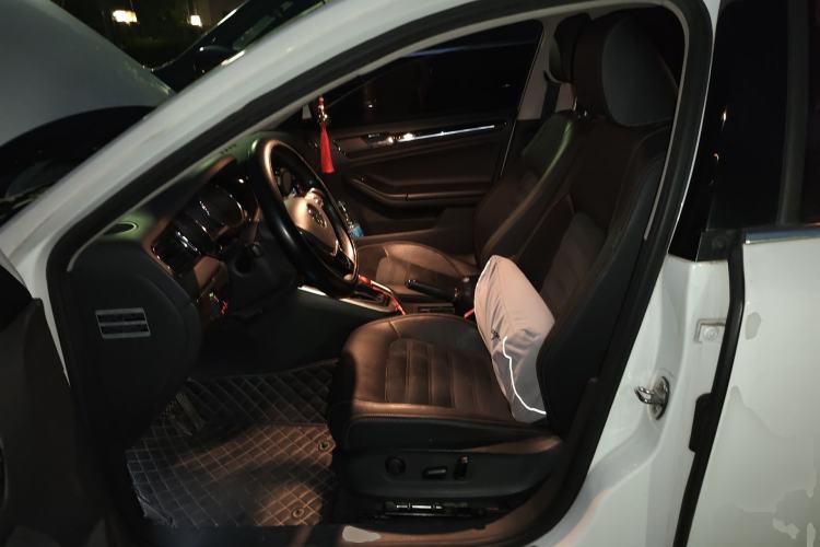 Used Volkswagen Sagitar 2017 230TSI Automatic Luxury Edition