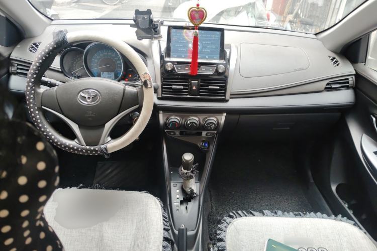 Used Toyota YARiS L Zhi Xuan 2015 1.5E Automatic Charm Edition
