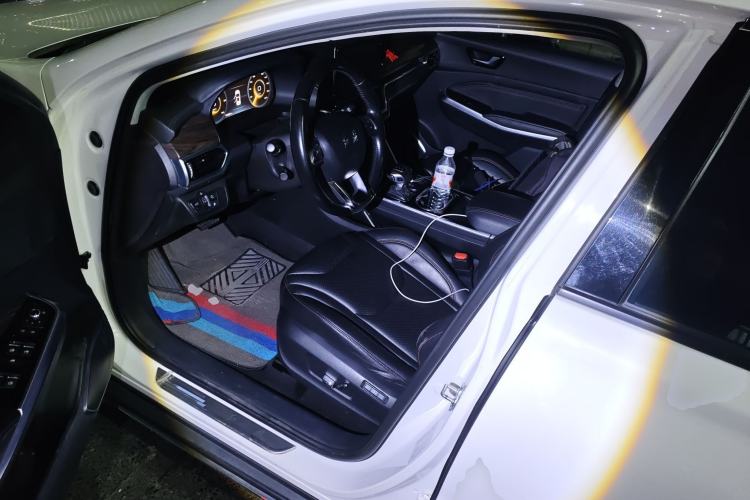 Used Hongqi E-HS3 2019 Zhilian Qiyue Two-Wheel Drive Version
