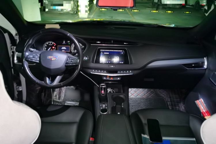 Used Cadillac XT4 2018 28T Two-Wheel-Drive Luxury Model
