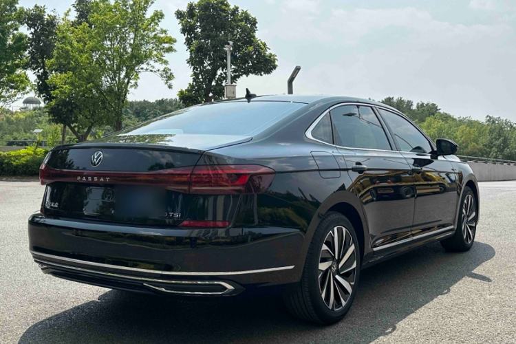 Used Volkswagen Passat 2022 330TSI Starry Elite Edition
