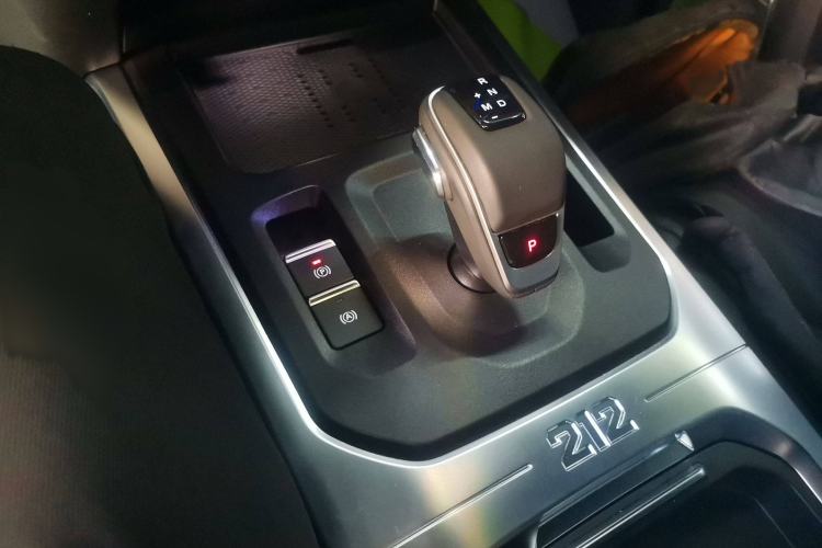 Used 212 T01 2025 2.0T Changfeng