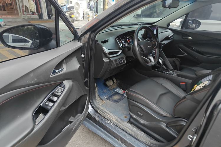 Used Chevrolet Orlando 2020 Light Hybrid Redline 530T Automatic Enjoyment Edition (5+2 Models)
