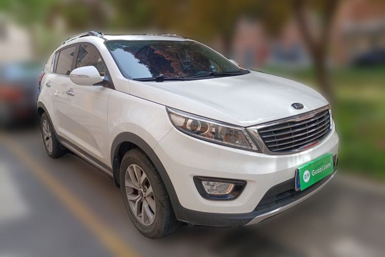 Used Kia Sportage R 2016 2.0L Automatic Two-Wheel Drive GLS Trim Front Right 45 Deg