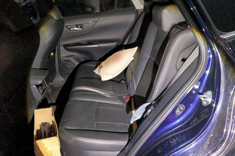 Used Toyota Harrier 2022 Dual-Engine 2.5L CVT Two-Wheel Drive Luxury Edition Left Rear Seat