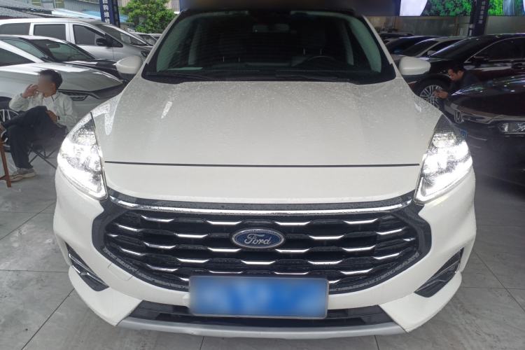 Used Ford Escape 2020 EcoBoost 245 Four-Wheel Drive Luxury Edition
