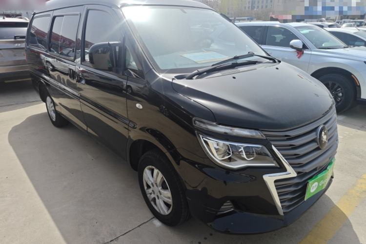 Used FORTHING Lingzhi 2022 Striving Version M5L 1.6L Base Model 9-Seater Front Right 45 Deg