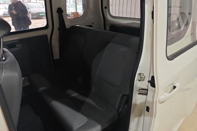 Used Wuling Zhiguang New Energy 2025 Standard Model