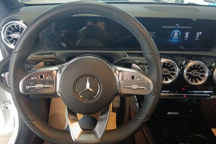 Used Mercedes-Benz A-Class 2022 Revised Version A 200 L Sport Sedan Fashionable Style
