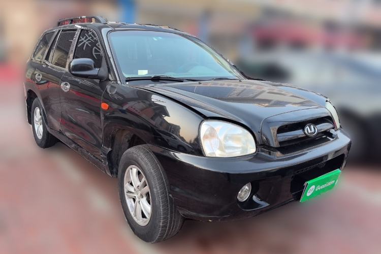 Used Huatai Santa Fe Classic 2012 2.0L Gasoline Manual Two-Wheel Drive with Sunroof
