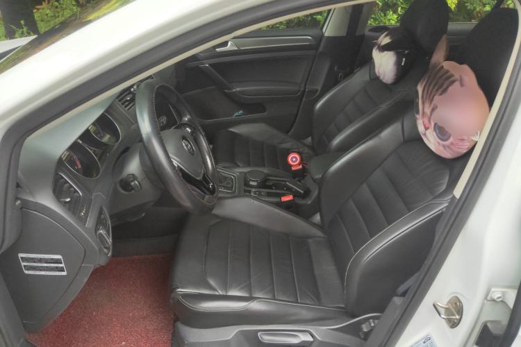 Used Volkswagen Golf 2016 230TSI Automatic Luxury Version Left Front Seat