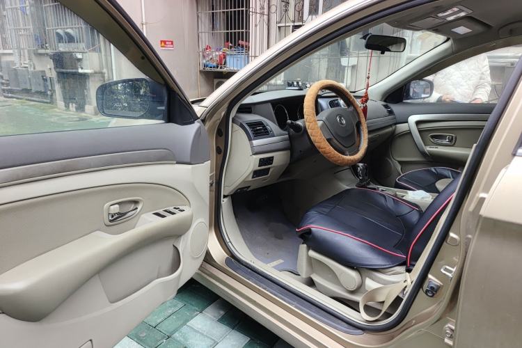 Used Dongfeng Aeolus A60 2014 1.6L Automatic Luxury Model Driver Seat