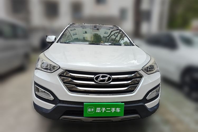 Used Hyundai Santa Fe 2013 2.4L Automatic Two-Wheel Drive Smart Version Front