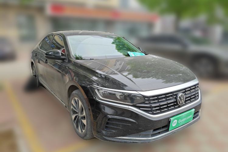 Used Volkswagen Passat 2022 330TSI Elite Edition Front Right 45 Deg