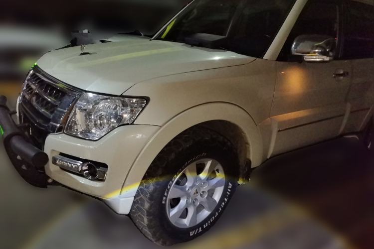 Used Mitsubishi Pajero 2020 3.0L Automatic Luxury Off-Road Version