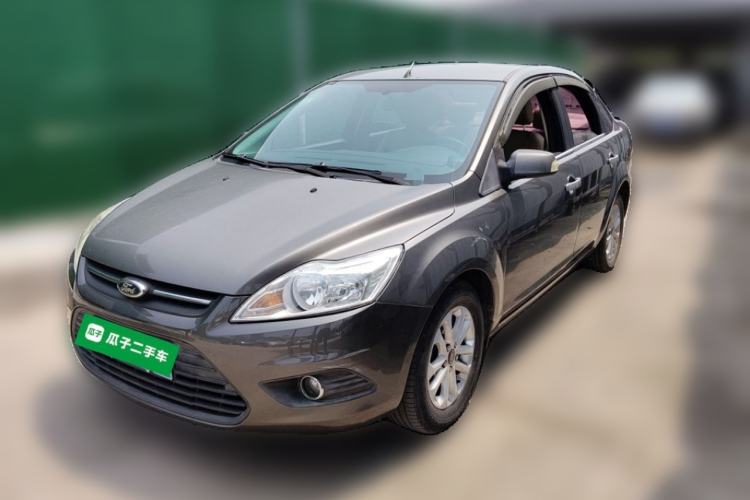Used Ford Focus 2013 Sedan Classic 1.8L Manual Base Model