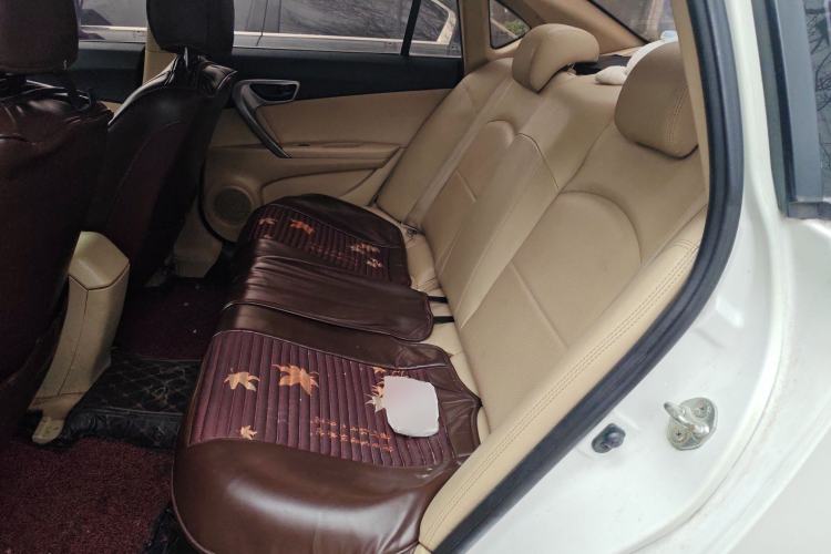Used Soueast V5 Lingzhi 2014 1.5L Manual Comfort Model Left Rear Seat