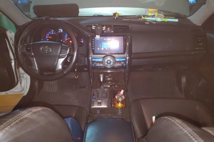 Used Toyota Reiz 2013 2.5V Elite Edition Center Console