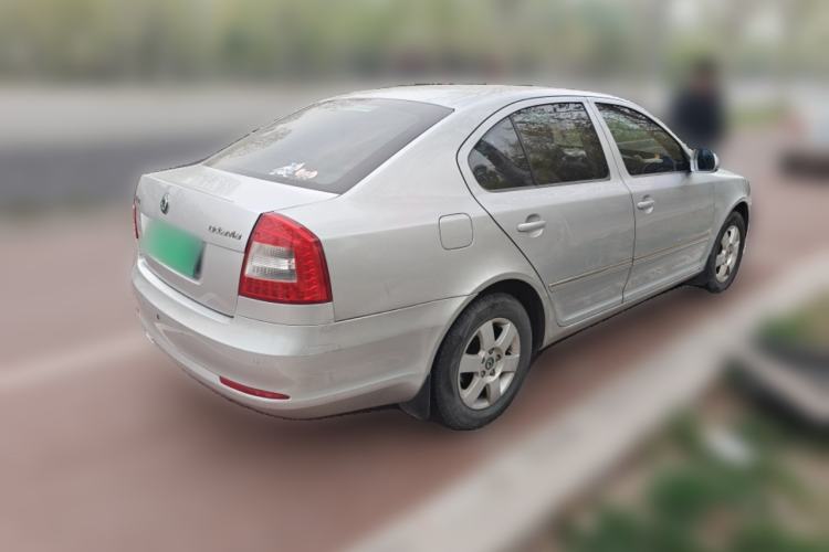 Used Skoda Octavia 2012 1.6L Automatic Yijun Edition Rear Right 45 Deg