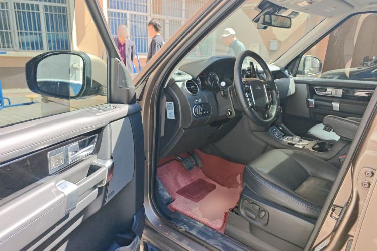 Used Land Rover Discovery 2015 3.0 SC V6 HSE Luxury Driver Seat