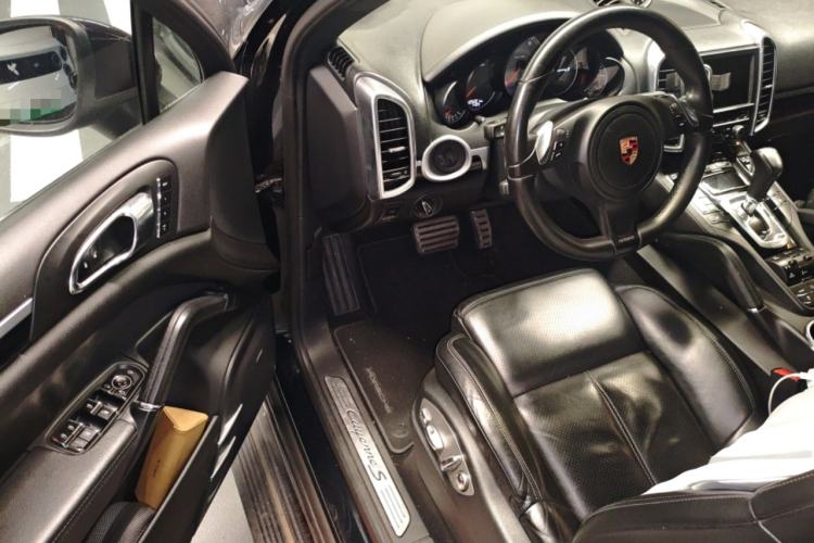 Used Porsche Cayenne 2011 Cayenne S 4.8L Driver Seat
