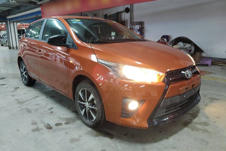 Used Toyota YARiS L Zhi Xuan 2015 1.5G Automatic Orange Limited Edition Front Right 45 Deg